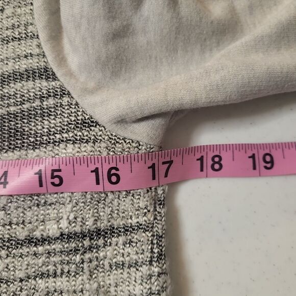 Loft Gray Marled Knit Sweater Size XS Sweatshirt Mixed Media Pockets - Picture 8 of 9